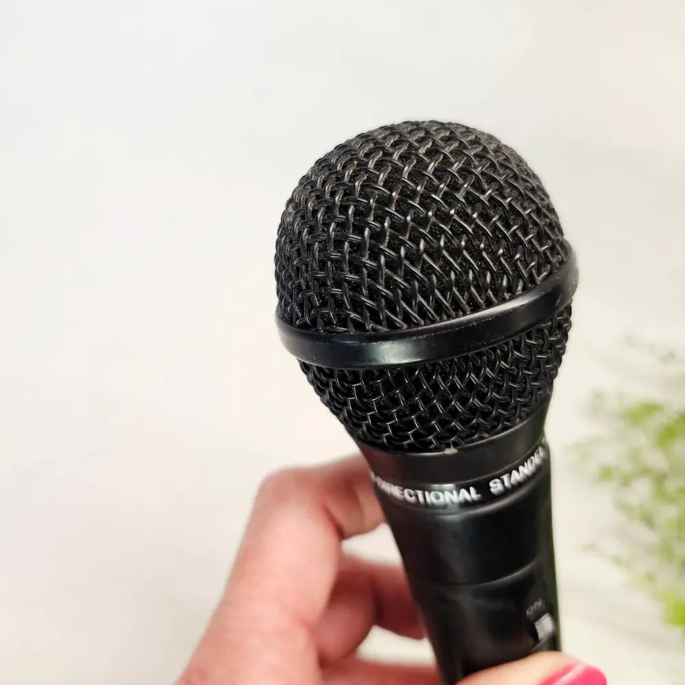 Uni-directional Standel LM-58 Stage Mic Low Imp. Handheld Dynamic Microphone